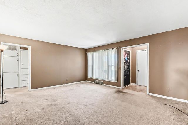 2332 S Green St, Wichita, KS 67211