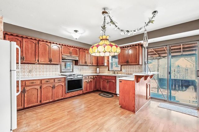 2332 S Green St, Wichita, KS 67211