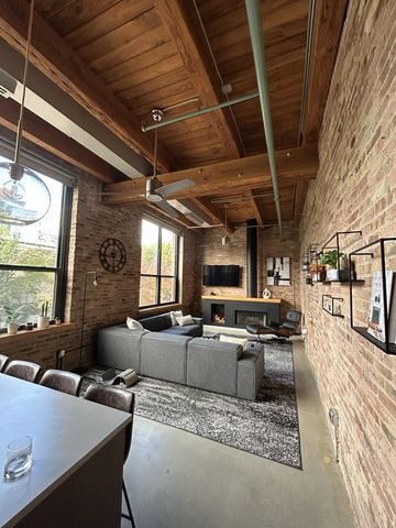 1727 S Indiana Avenue 201, Chicago, IL 60616