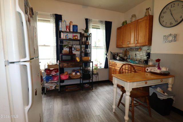 1764 Avenue B, Schenectady, NY 12308