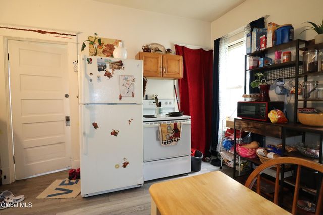 1764 Avenue B, Schenectady, NY 12308