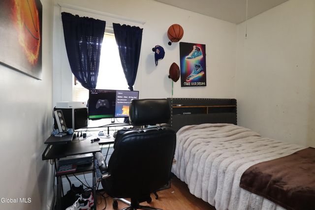1764 Avenue B, Schenectady, NY 12308