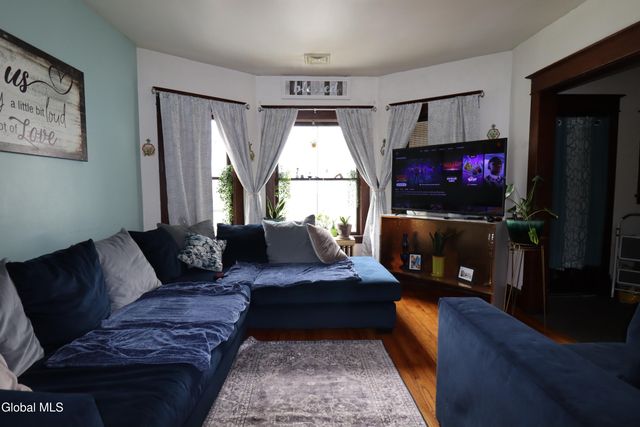 1764 Avenue B, Schenectady, NY 12308
