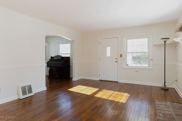 1612 Oakwood Avenue, Akron, OH 44301