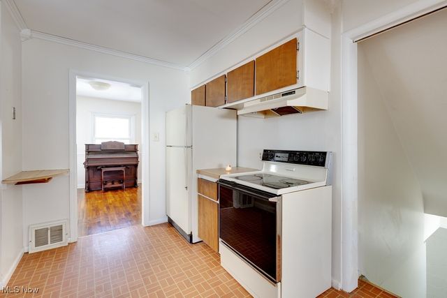 1612 Oakwood Avenue, Akron, OH 44301