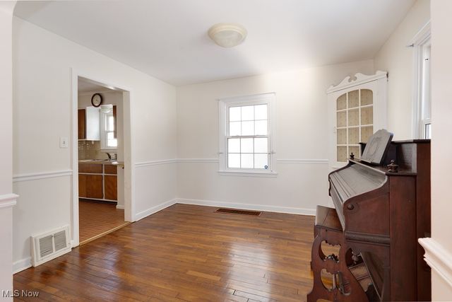 1612 Oakwood Avenue, Akron, OH 44301