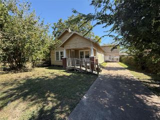 111 70th Street, Houston, TX 77011