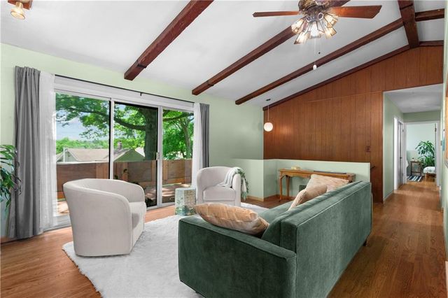 133 Dockside Circle, Lake Tapawingo, MO 64015