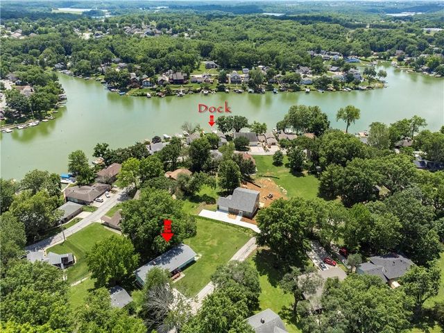 133 Dockside Circle, Lake Tapawingo, MO 64015