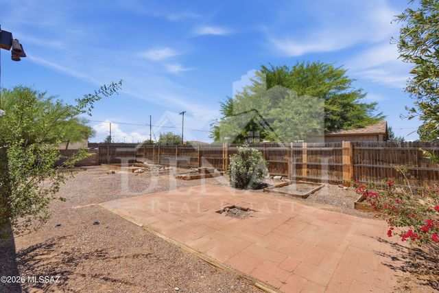 3801 N 4th Avenue, Tucson, AZ 85705