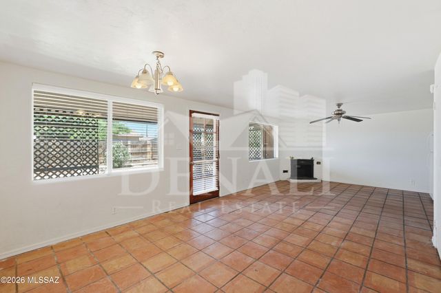 3801 N 4th Avenue, Tucson, AZ 85705