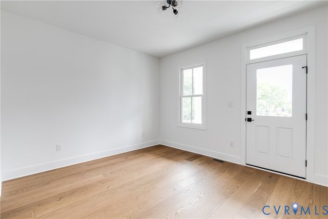 810 N 22nd St, Richmond, VA 23223