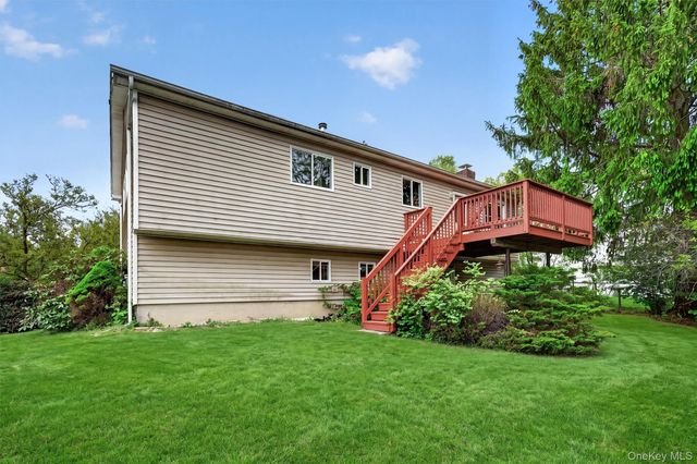 126 Rolling Meadows Road, Middletown, NY 10940