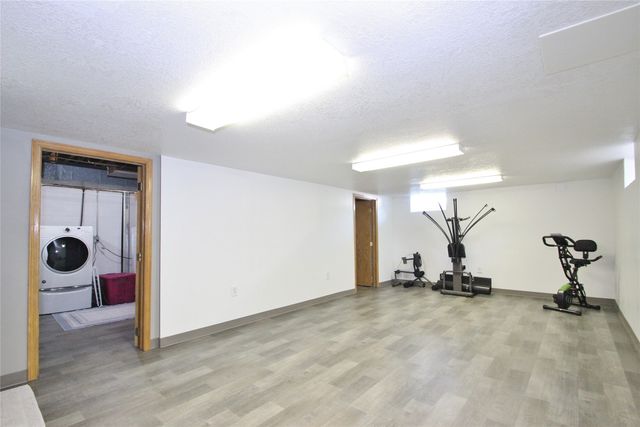 800 Walnut Street, Waukee, IA 50263