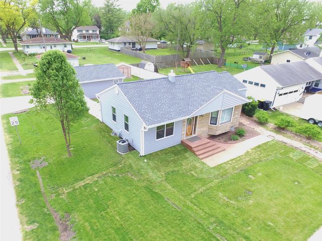 800 Walnut Street, Waukee, IA 50263