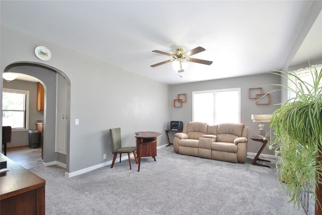 800 Walnut Street, Waukee, IA 50263