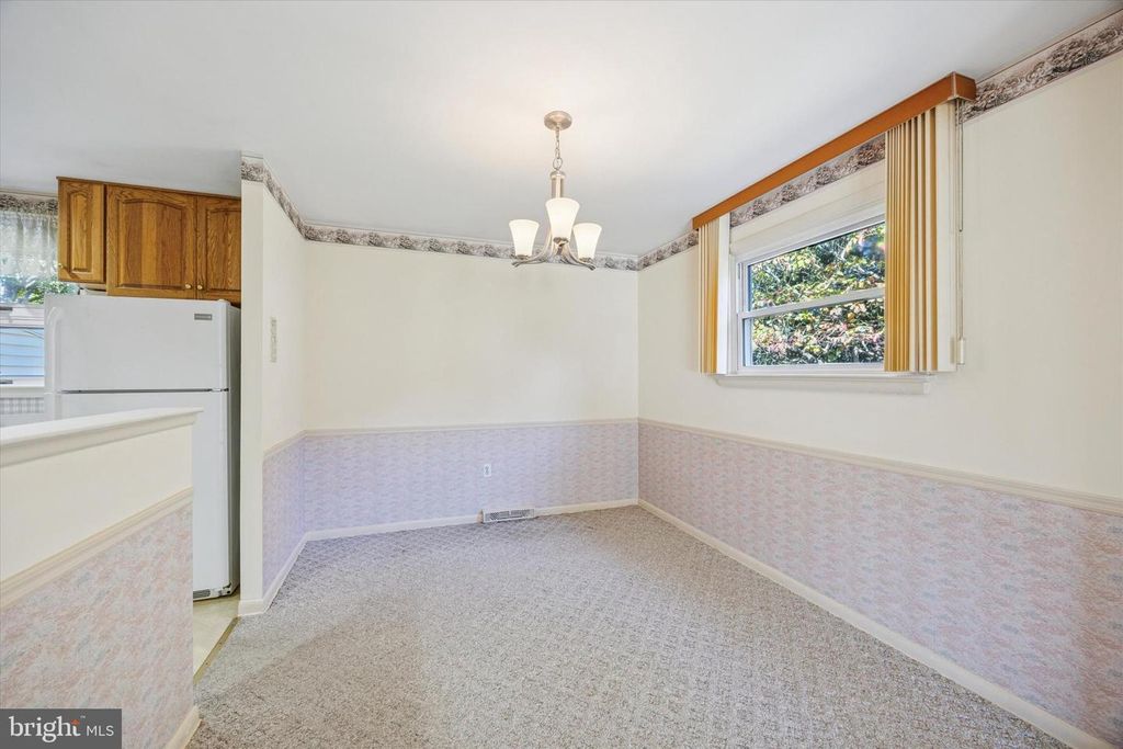 868 ASTER RD, Warminster, PA 18974