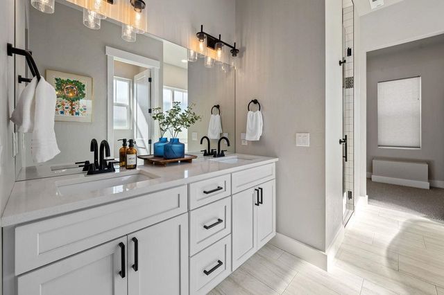 814 RED APPLE ROAD, Grand Junction, CO 81505