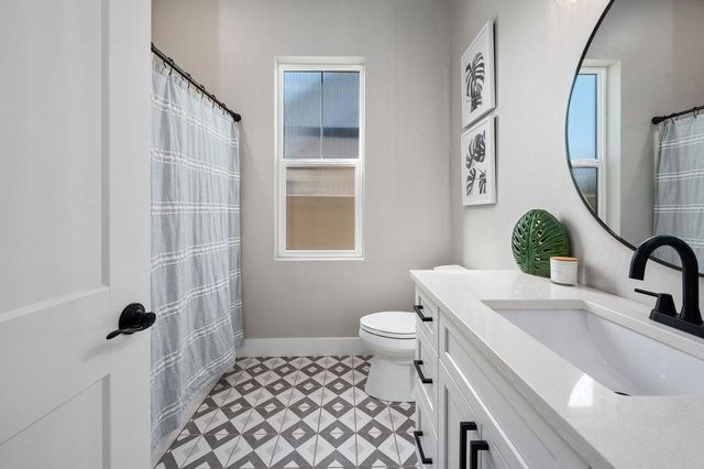 814 RED APPLE ROAD, Grand Junction, CO 81505