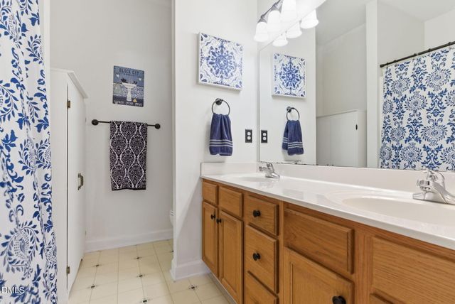 241 Grand Pointe Drive 404, Garner, NC 27529