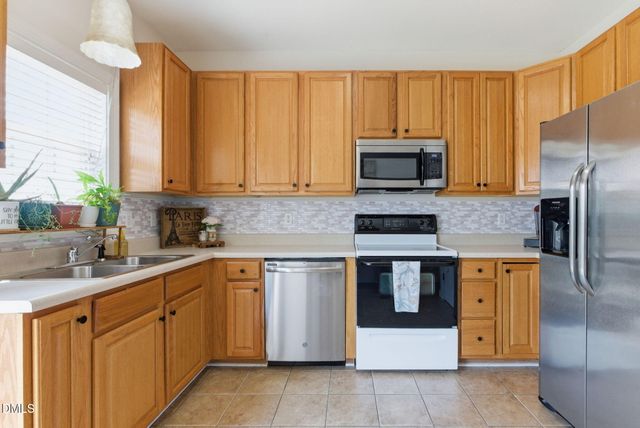 241 Grand Pointe Drive 404, Garner, NC 27529