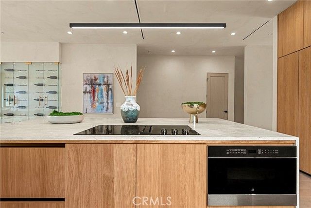 5525 Carpenter Avenue, Valley Village, CA 91607