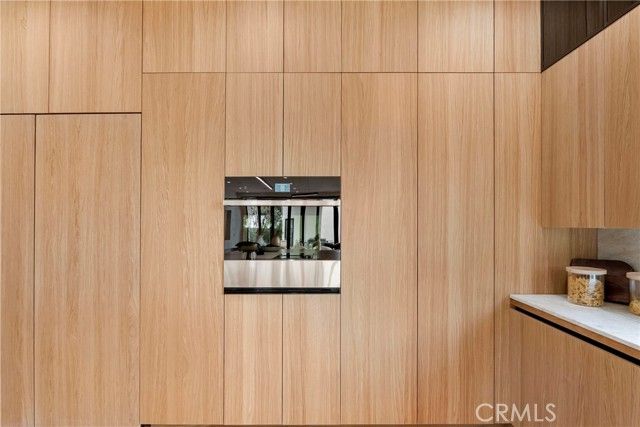 5525 Carpenter Avenue, Valley Village, CA 91607