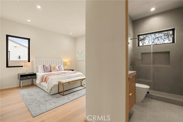 5525 Carpenter Avenue, Valley Village, CA 91607