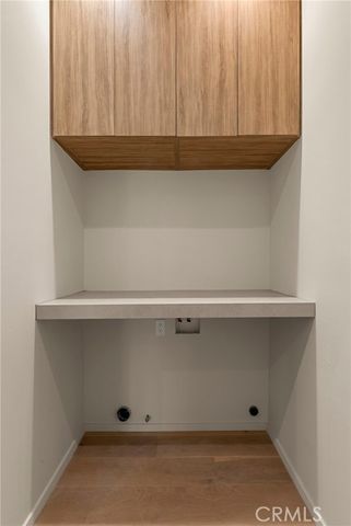 5525 Carpenter Avenue, Valley Village, CA 91607