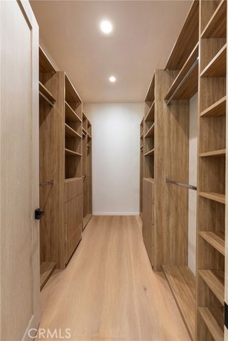 5525 Carpenter Avenue, Valley Village, CA 91607