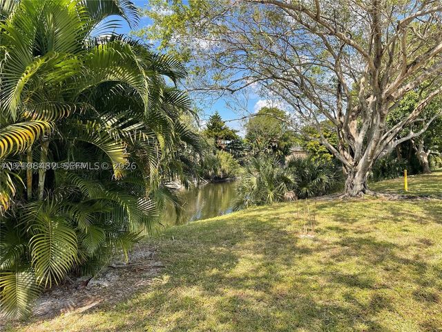 2029 NW 46th Ave E106, Lauderhill, FL 33313