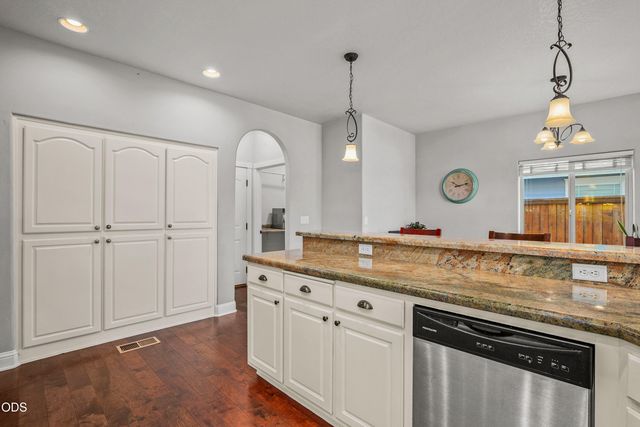 1981 Bluegrass Drive, Central Point, OR 97502
