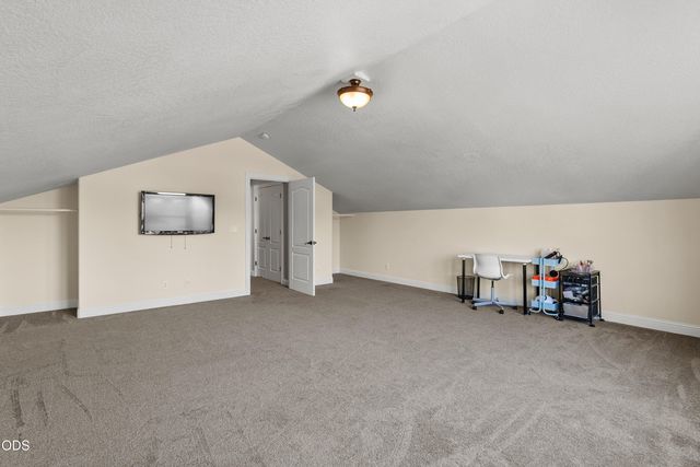 1981 Bluegrass Drive, Central Point, OR 97502