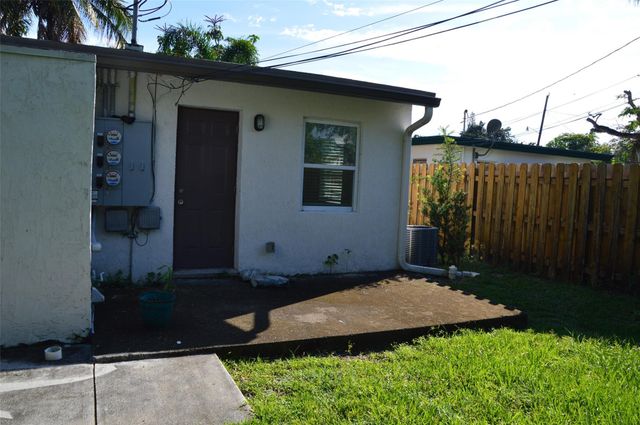 819 NE 14th Court B, Fort Lauderdale, FL 33304