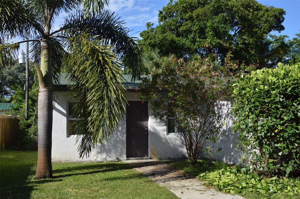 819 NE 14th Court B, Fort Lauderdale, FL 33304