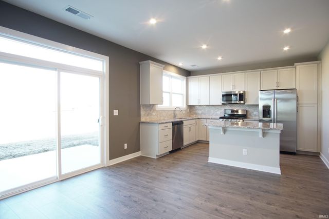 5134 Goldfinch Cove, Evansville, IN 47725