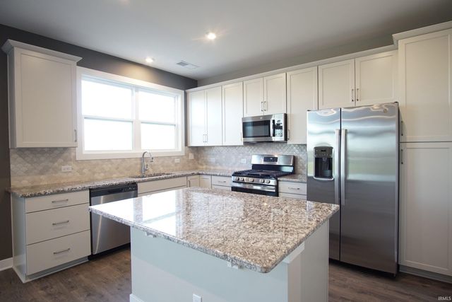 5134 Goldfinch Cove, Evansville, IN 47725