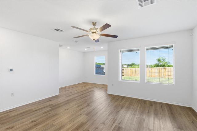7208 Sparkling Light DR B, Del Valle, TX 78617