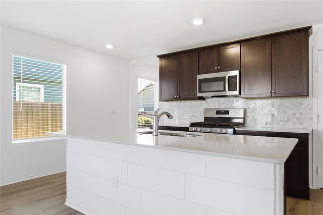 7208 Sparkling Light DR B, Del Valle, TX 78617
