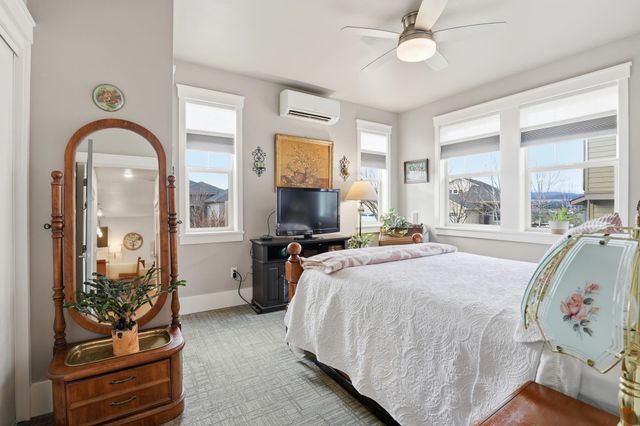 24493 E Pinnacle Ct, Liberty Lake, WA 99019