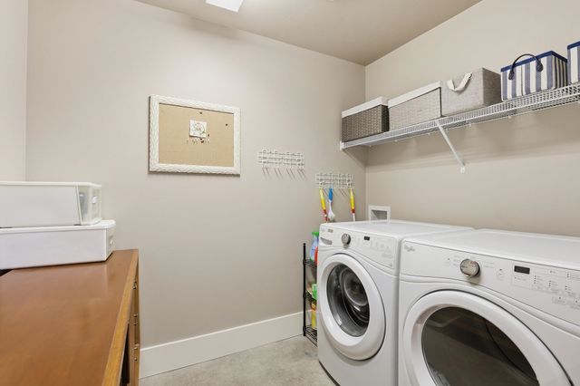 24493 E Pinnacle Ct, Liberty Lake, WA 99019