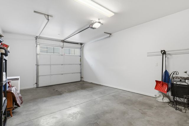 24493 E Pinnacle Ct, Liberty Lake, WA 99019