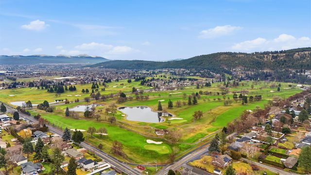 24493 E Pinnacle Ct, Liberty Lake, WA 99019