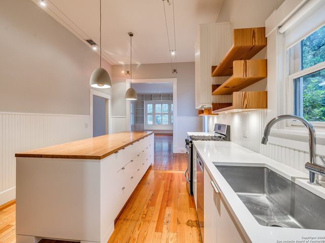 302 Cedar, San Antonio, TX 78210