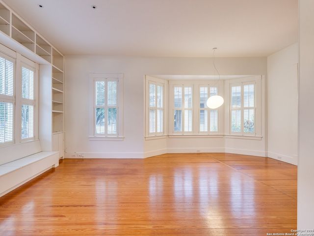 302 Cedar, San Antonio, TX 78210
