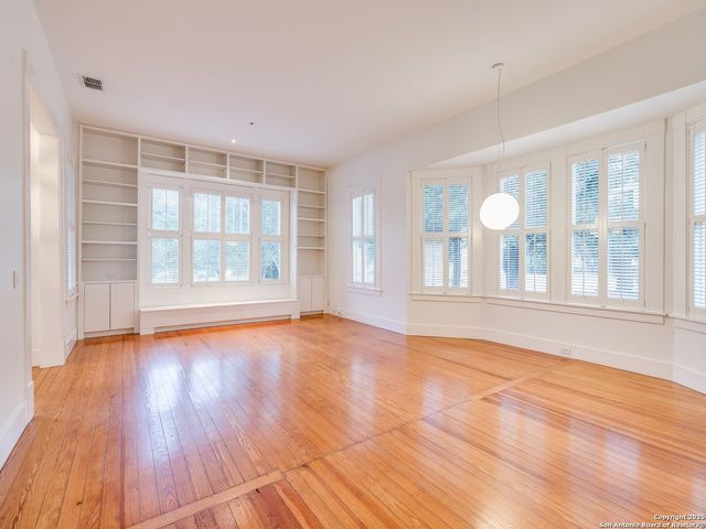 302 Cedar, San Antonio, TX 78210