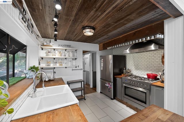 2989 Singalong Way, Sunol, CA 94586