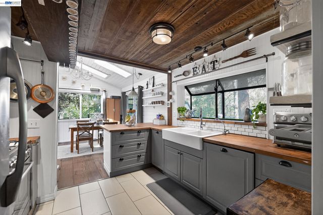 2989 Singalong Way, Sunol, CA 94586