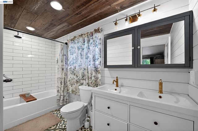 2989 Singalong Way, Sunol, CA 94586
