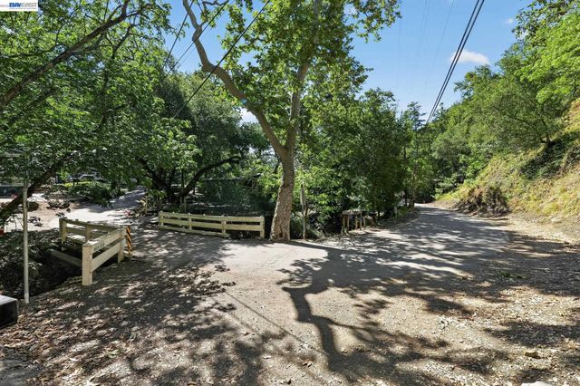 2989 Singalong Way, Sunol, CA 94586